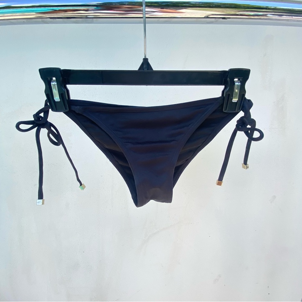 Victoria’s Secret Black String Bikini Bottoms Size Small